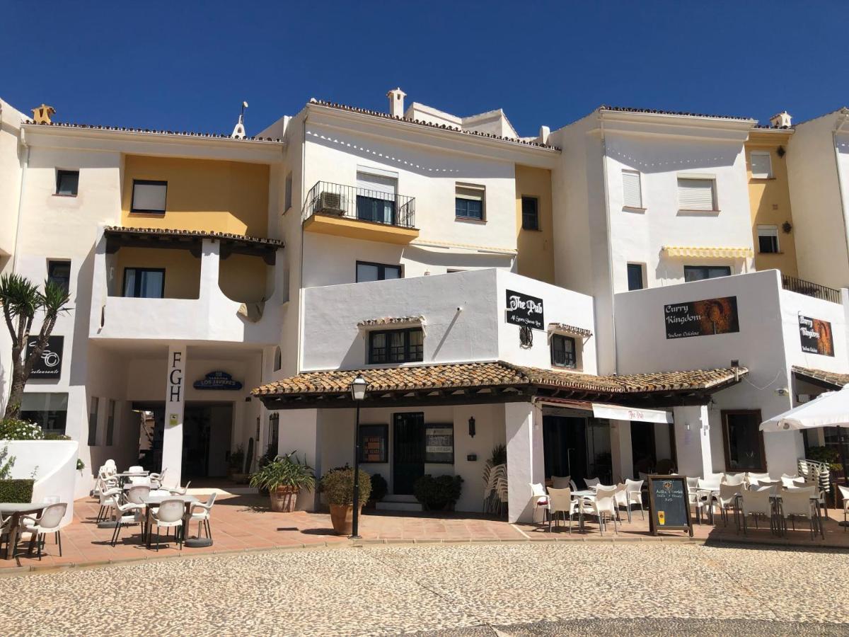 Charming 2 Bed Apartment Next To Cabopino Beach, Spain Marbella Exteriér fotografie