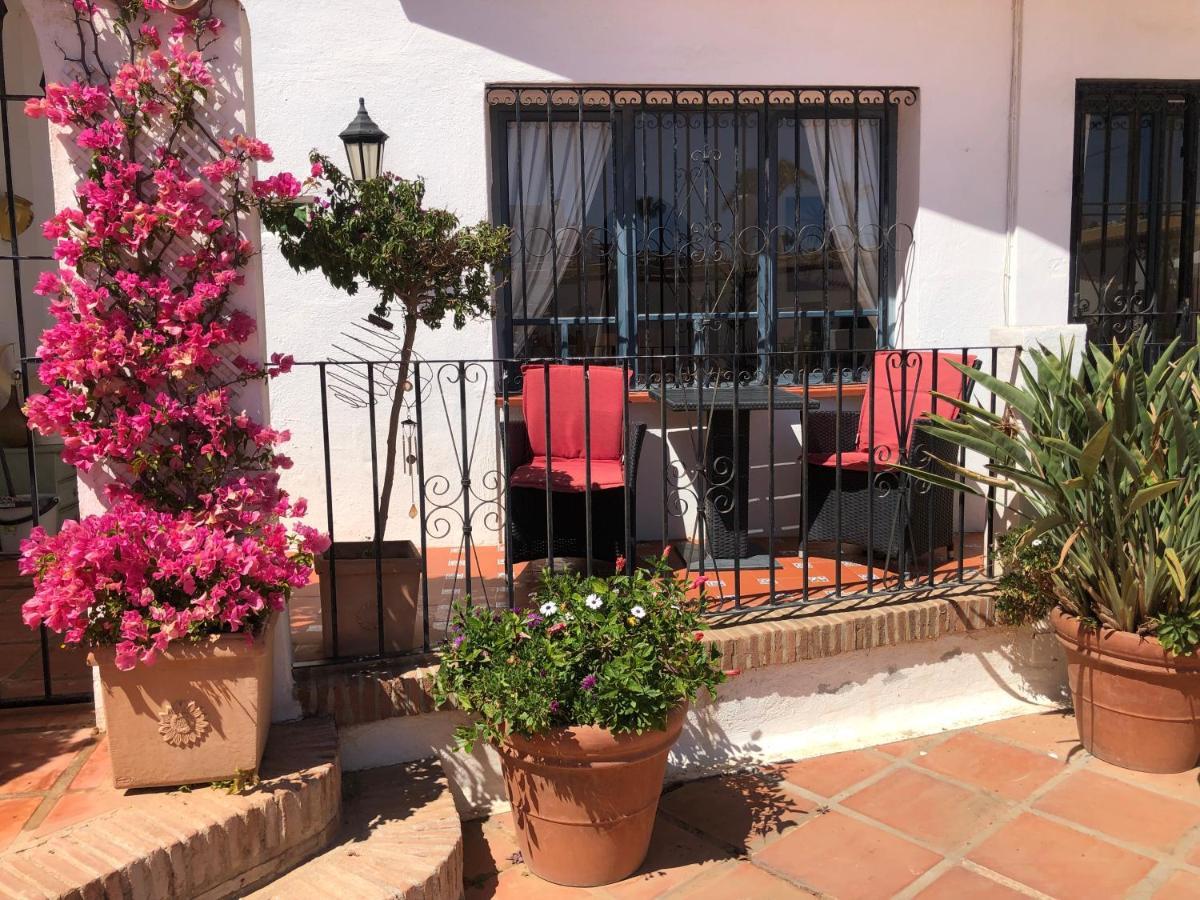 Charming 2 Bed Apartment Next To Cabopino Beach, Spain Marbella Exteriér fotografie